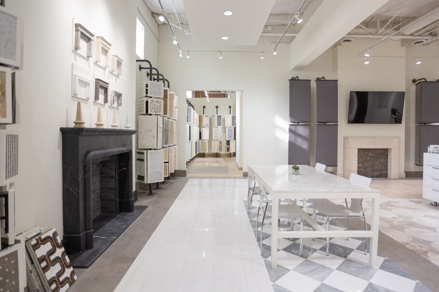 Dallas Showroom - Desktop View