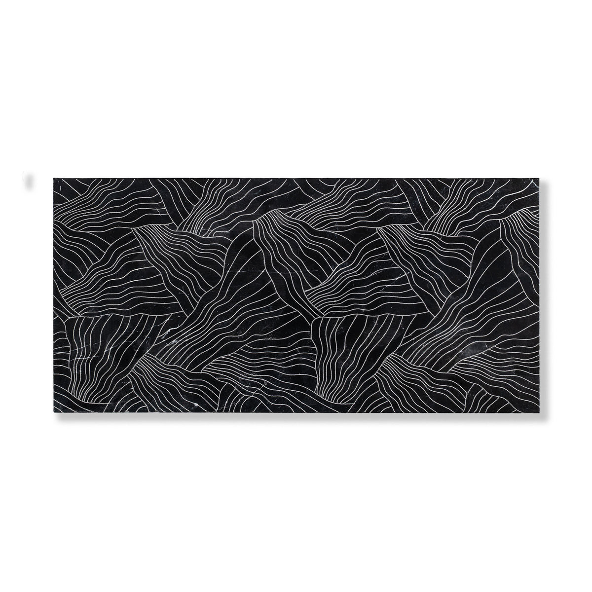 Kelp shown in Nero Marble