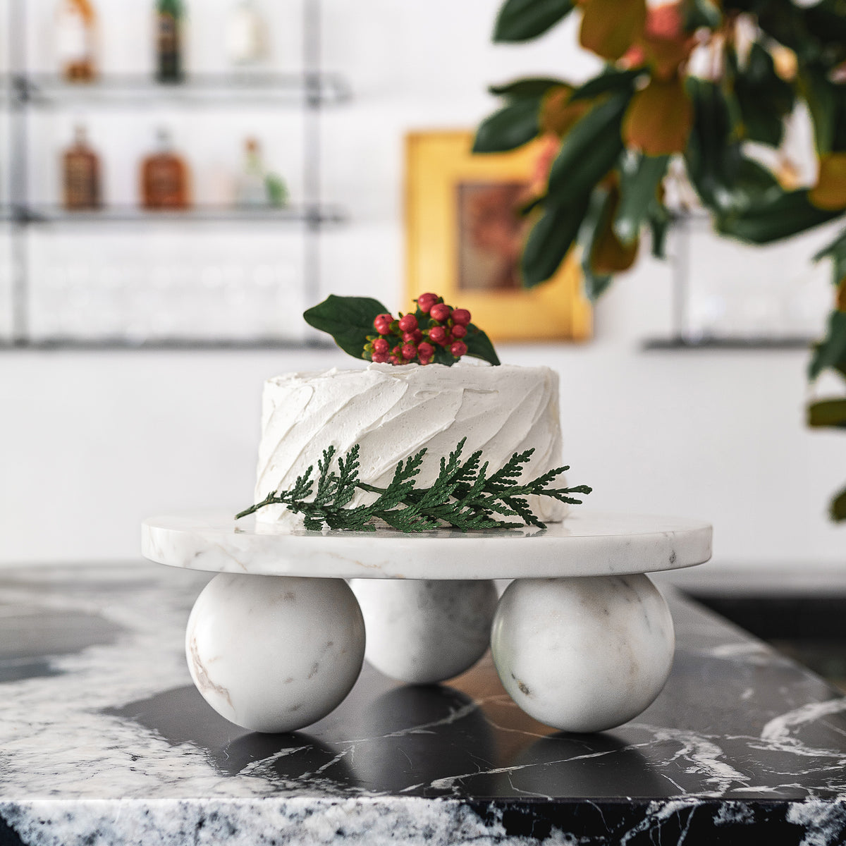 White marble cake stand discount
