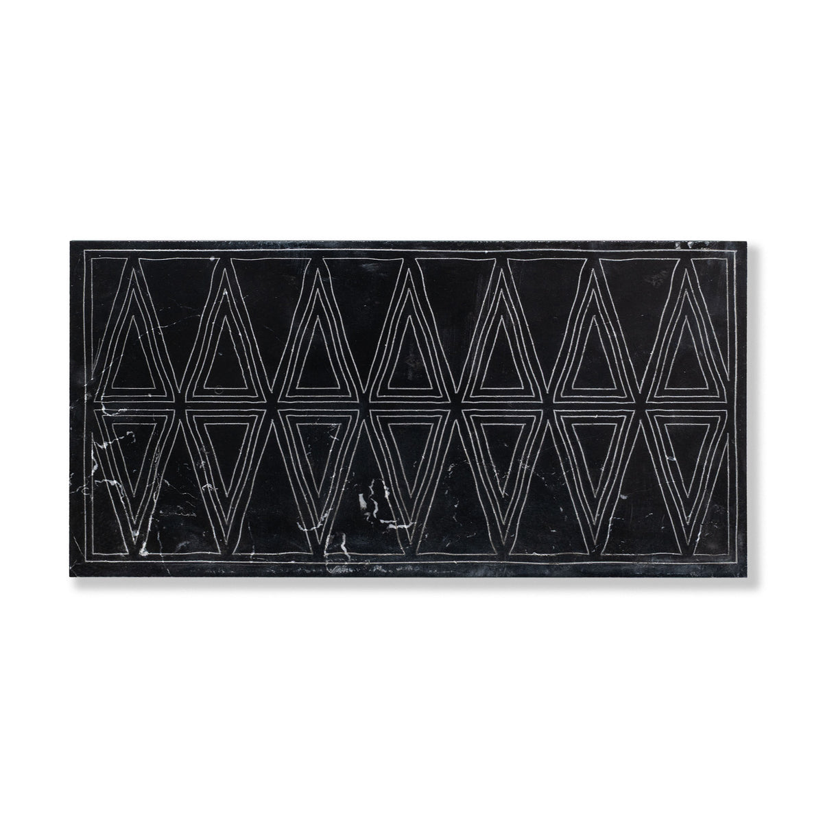 Mudcloth shown in Nero Marble