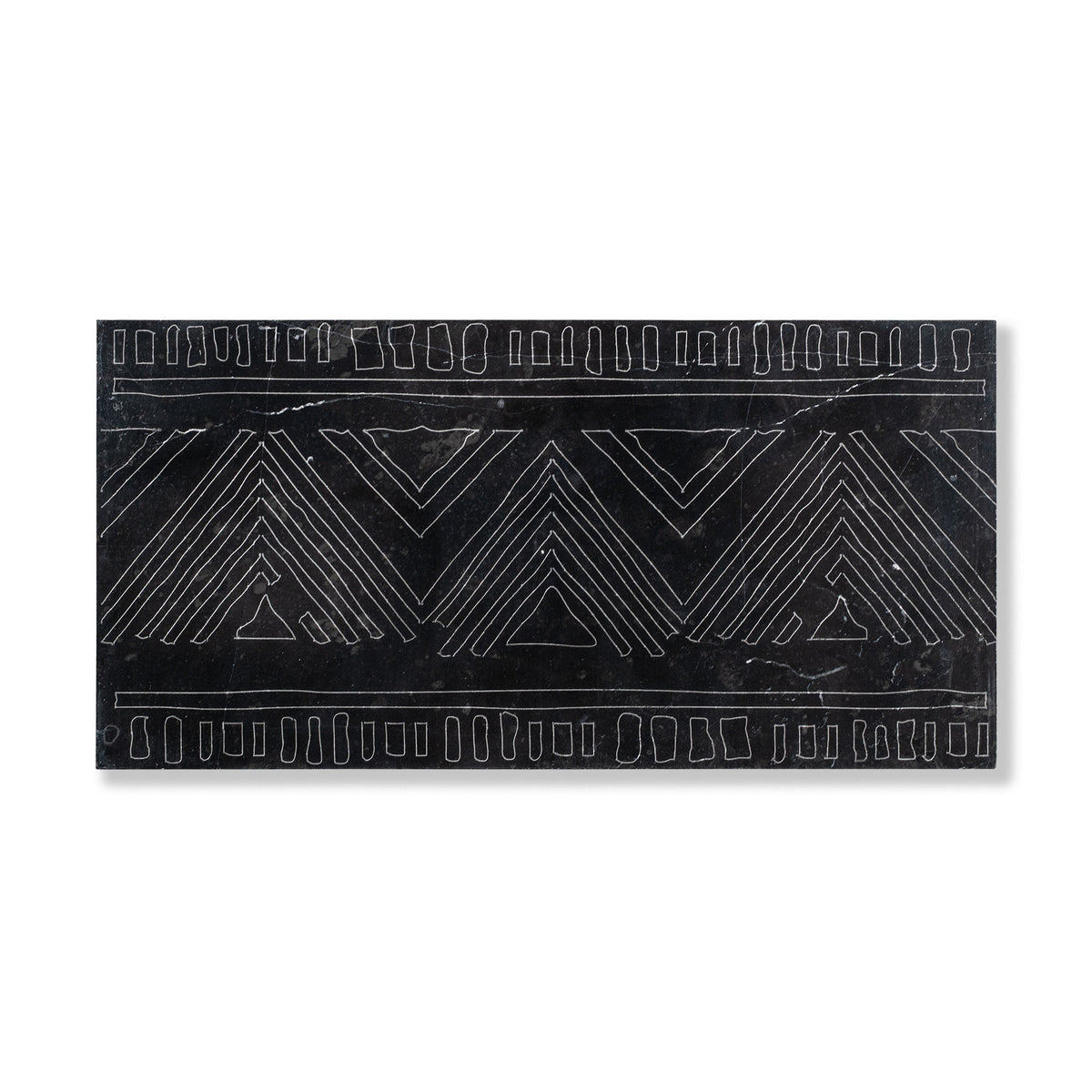 Tavarua shown in Nero Marble
