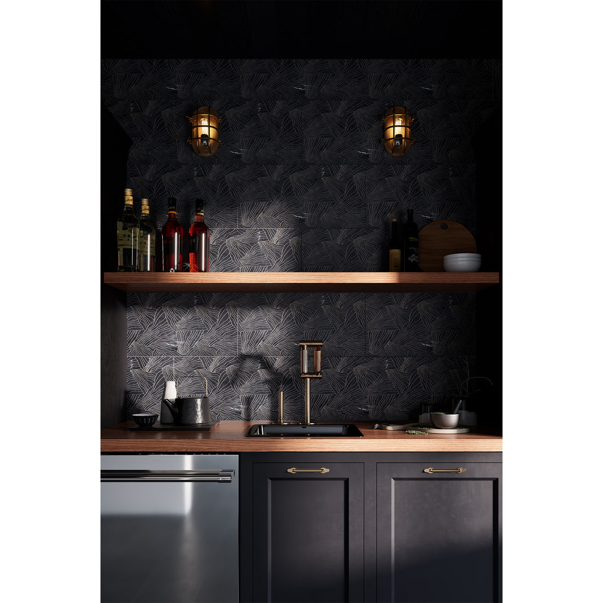Kelp shown in Nero Marble Main Product Slider View